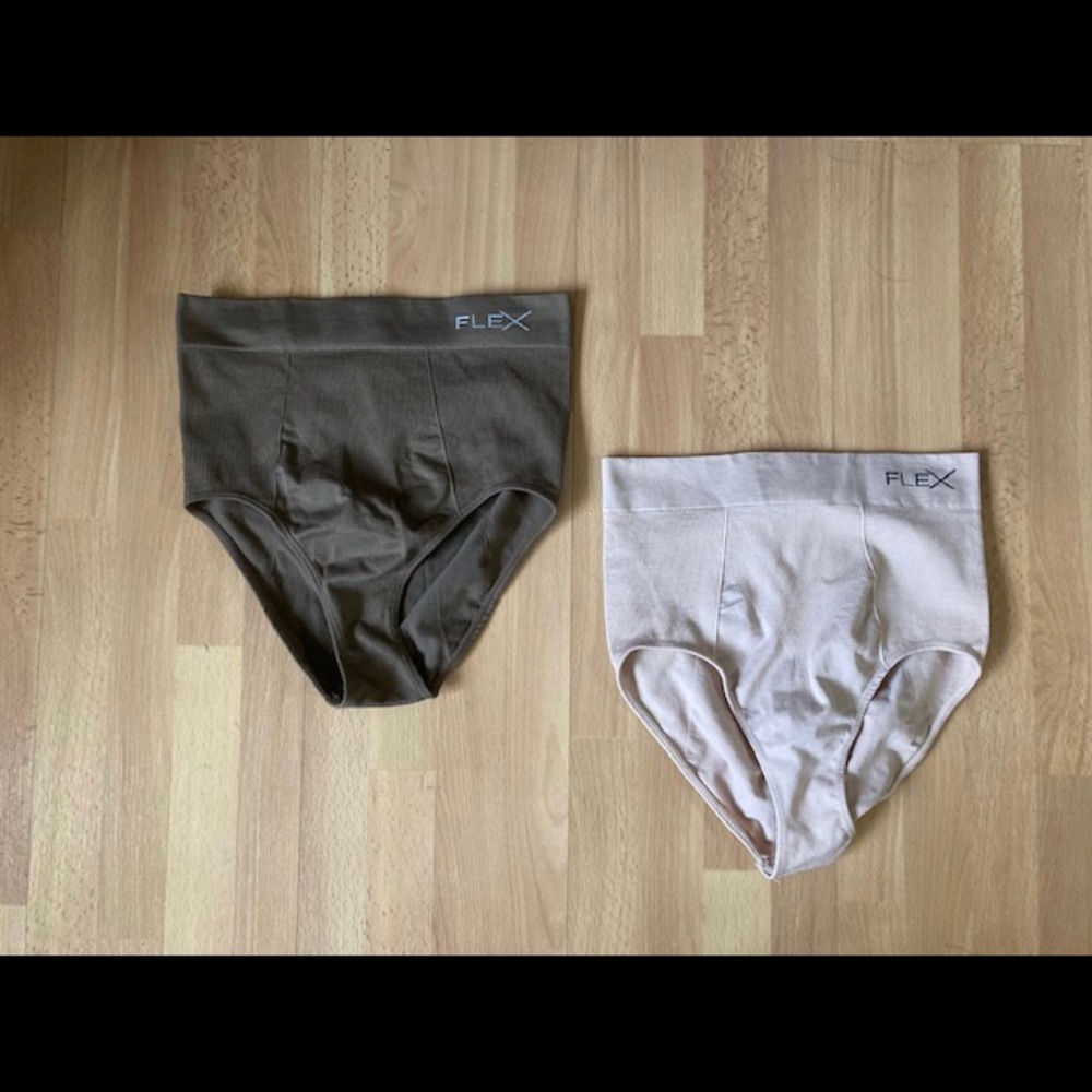 Bundle of 2 Flex Own It Shapewear (Compression) Briefs 
Size: Small